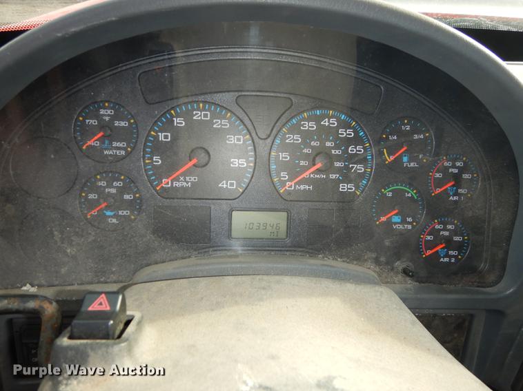 image for item DB0409 2003 International 7500 dump truck