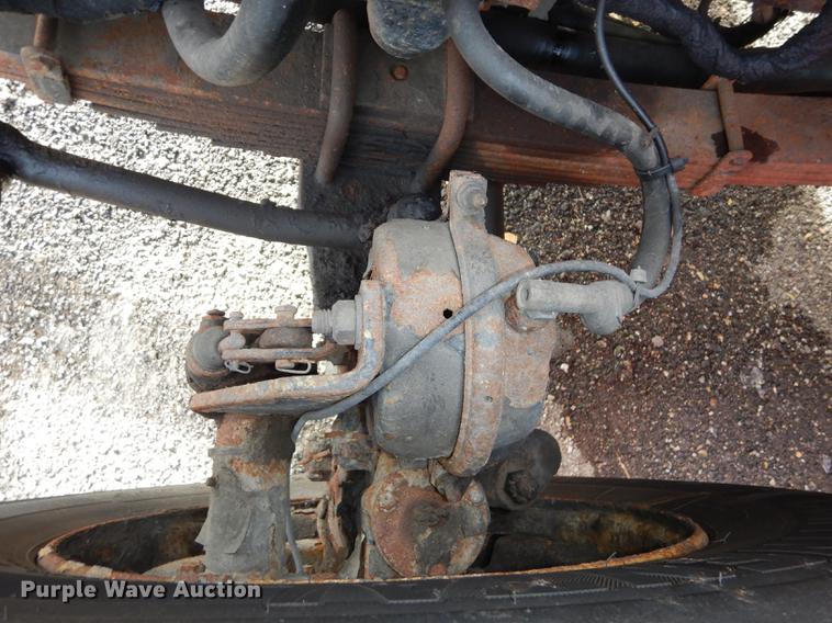 image for item DB0409 2003 International 7500 dump truck