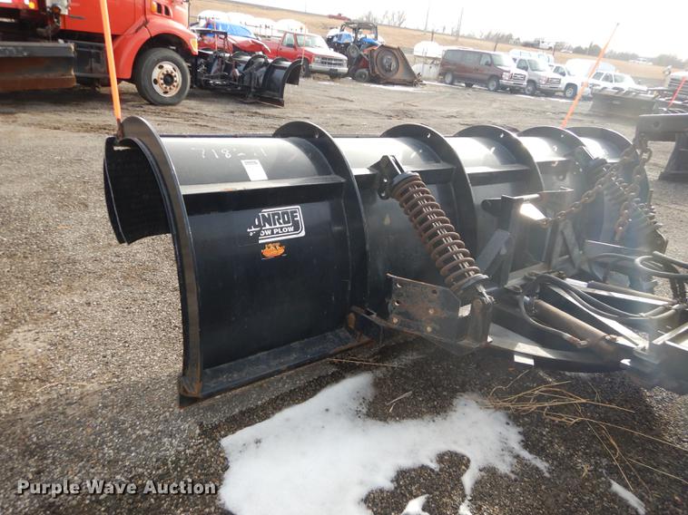 image for item DB0409 2003 International 7500 dump truck