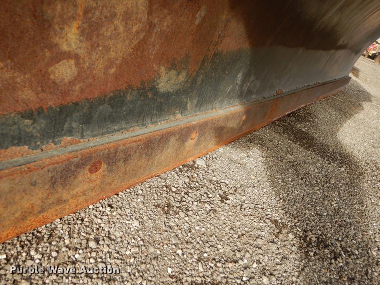 image for item DB0409 2003 International 7500 dump truck