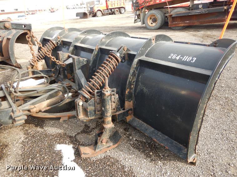 image for item DB0409 2003 International 7500 dump truck