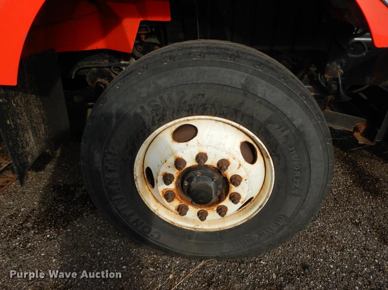 image for item DB0409 2003 International 7500 dump truck