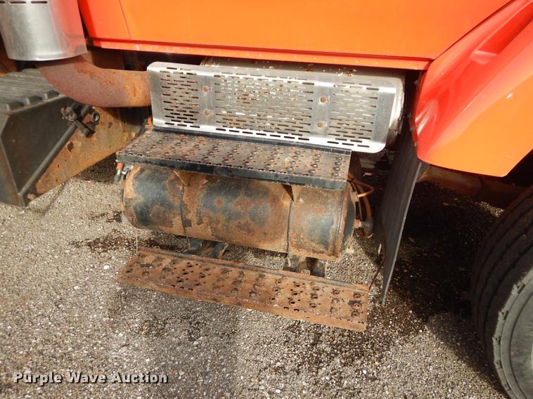 image for item DB0409 2003 International 7500 dump truck