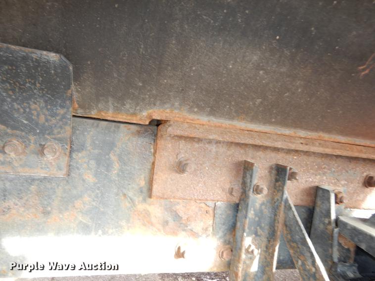 image for item DB0409 2003 International 7500 dump truck