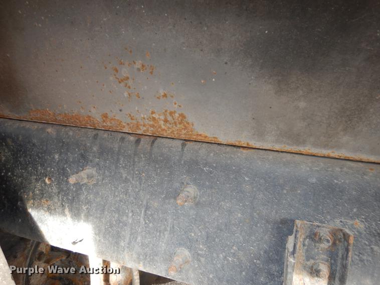 image for item DB0409 2003 International 7500 dump truck