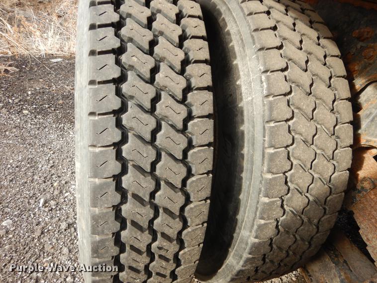 image for item DB0409 2003 International 7500 dump truck