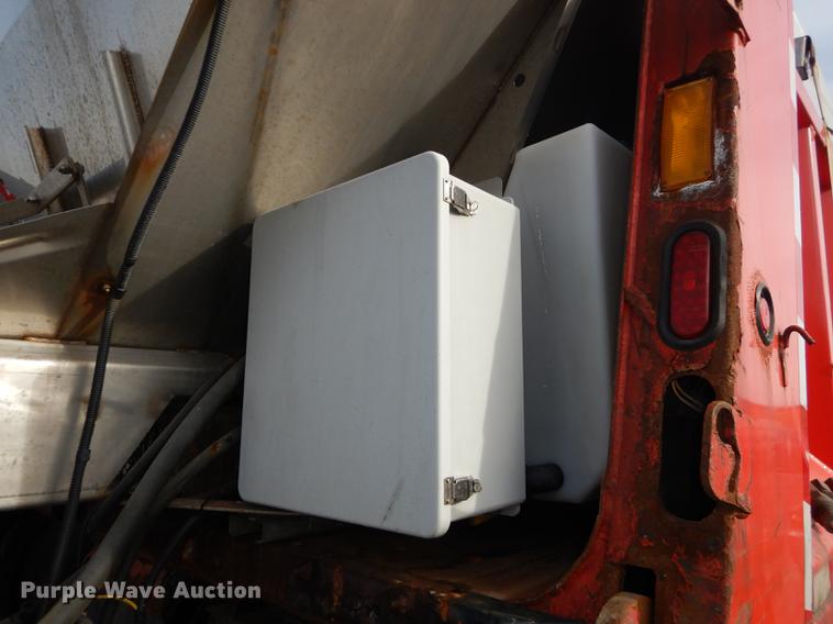 image for item DB0409 2003 International 7500 dump truck