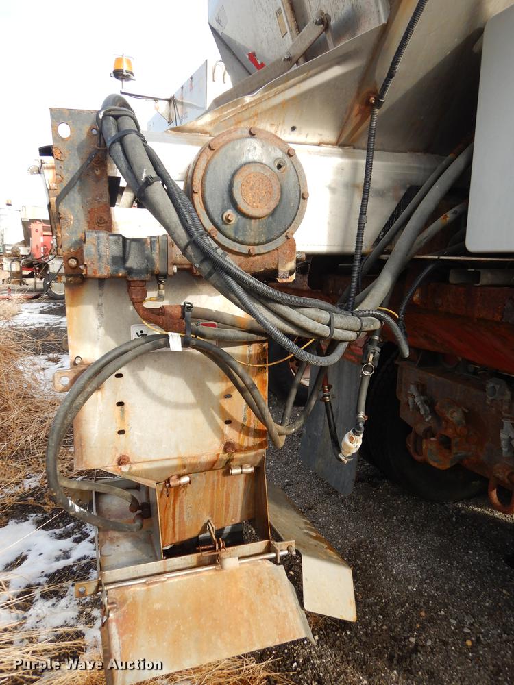 image for item DB0409 2003 International 7500 dump truck