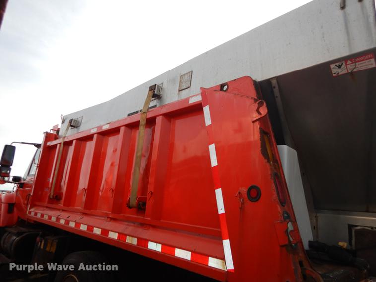 image for item DB0409 2003 International 7500 dump truck