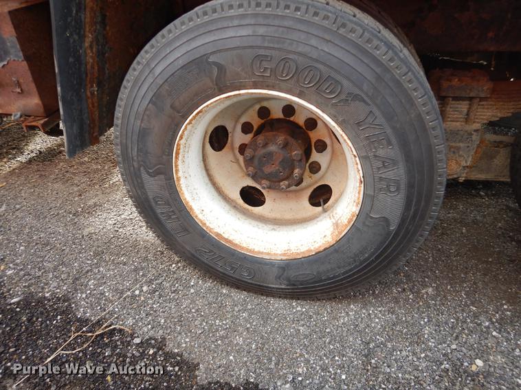 image for item DB0409 2003 International 7500 dump truck