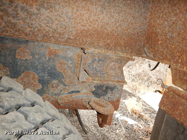 image for item DB0409 2003 International 7500 dump truck