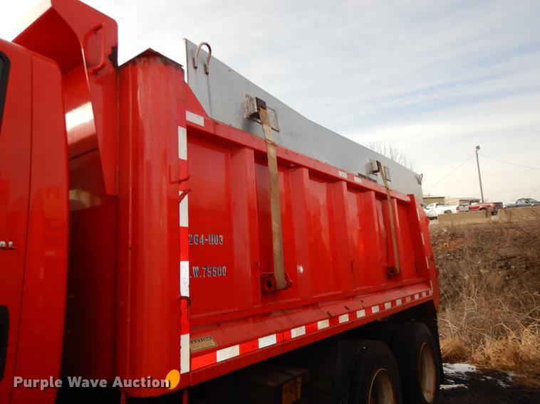 image for item DB0409 2003 International 7500 dump truck