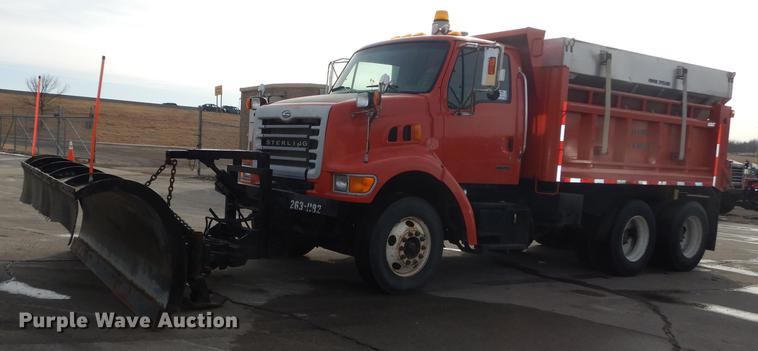 image for item DB0410 2003 Sterling LT7500 dump truck