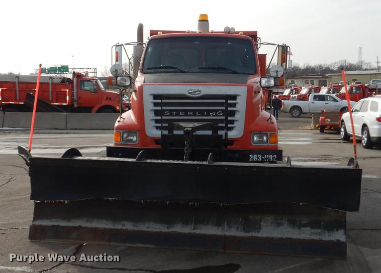 image for item DB0410 2003 Sterling LT7500 dump truck