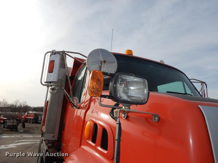 image for item DB0410 2003 Sterling LT7500 dump truck