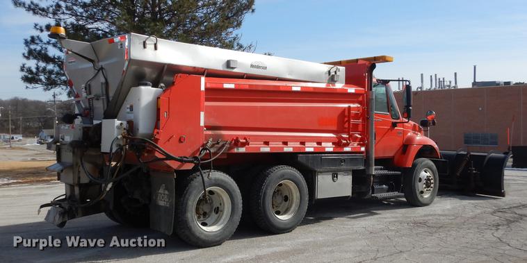 image for item DB0416 2007 International 7400 dump truck