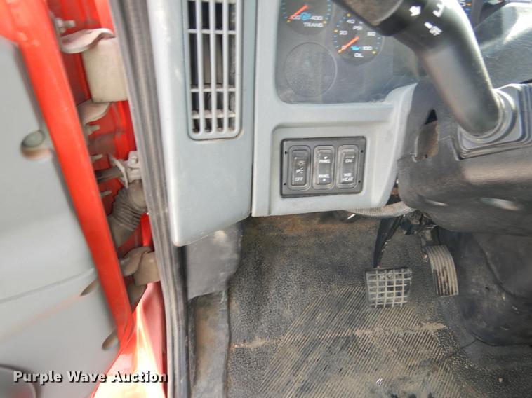 image for item DB0416 2007 International 7400 dump truck