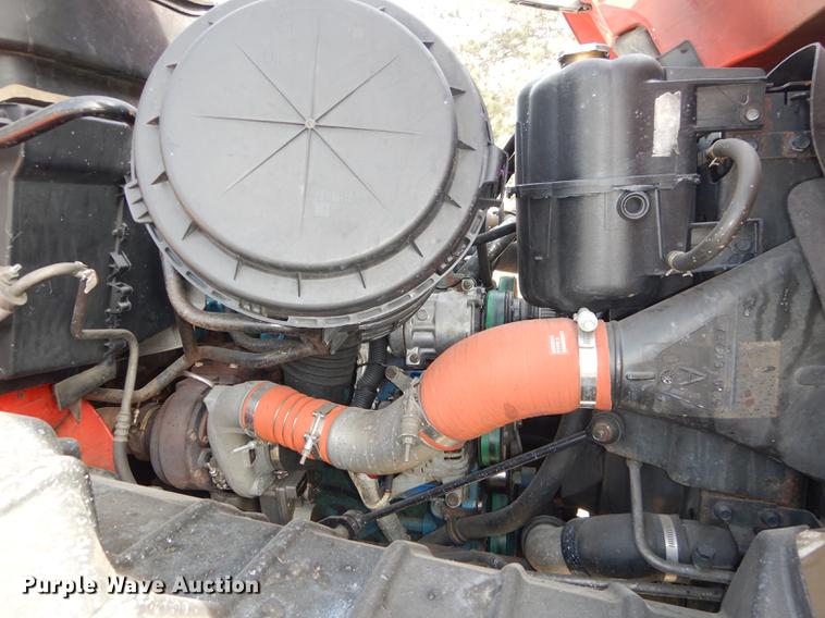 image for item DB0416 2007 International 7400 dump truck