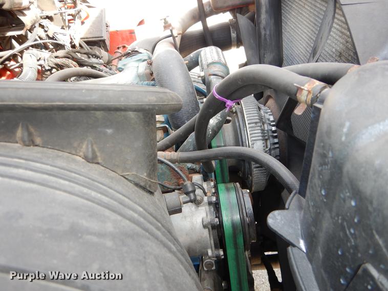 image for item DB0416 2007 International 7400 dump truck