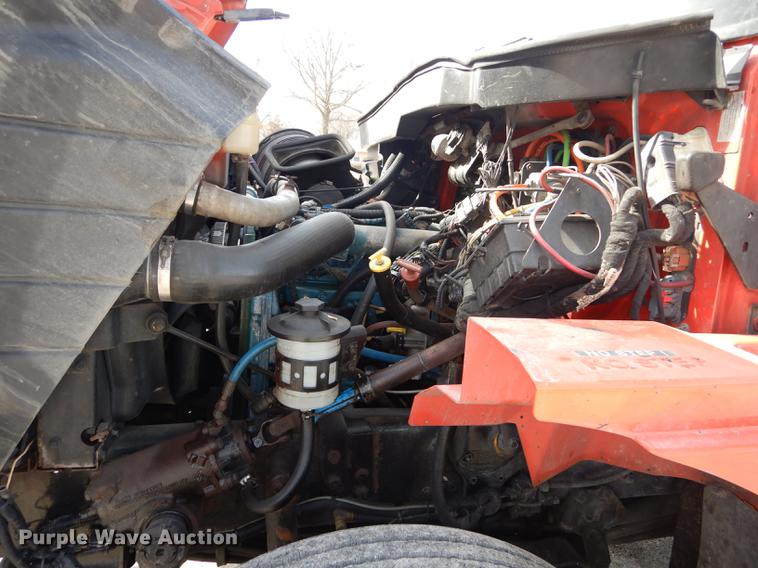 image for item DB0416 2007 International 7400 dump truck