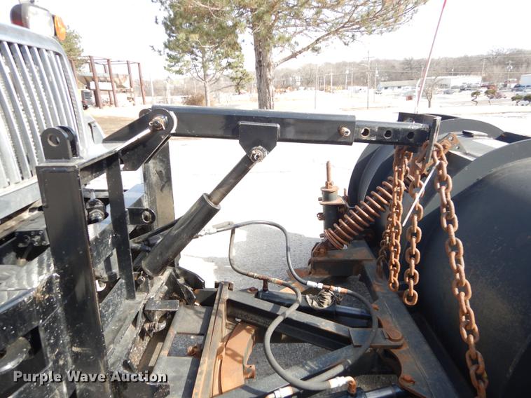 image for item DB0416 2007 International 7400 dump truck