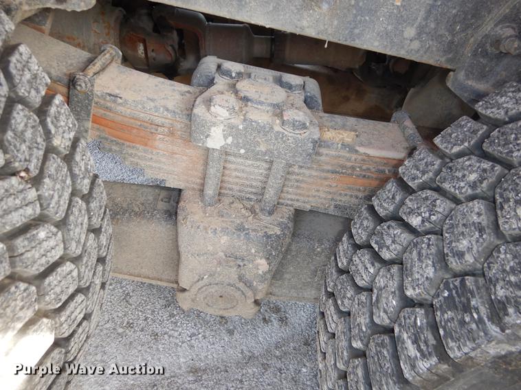 image for item DB0416 2007 International 7400 dump truck