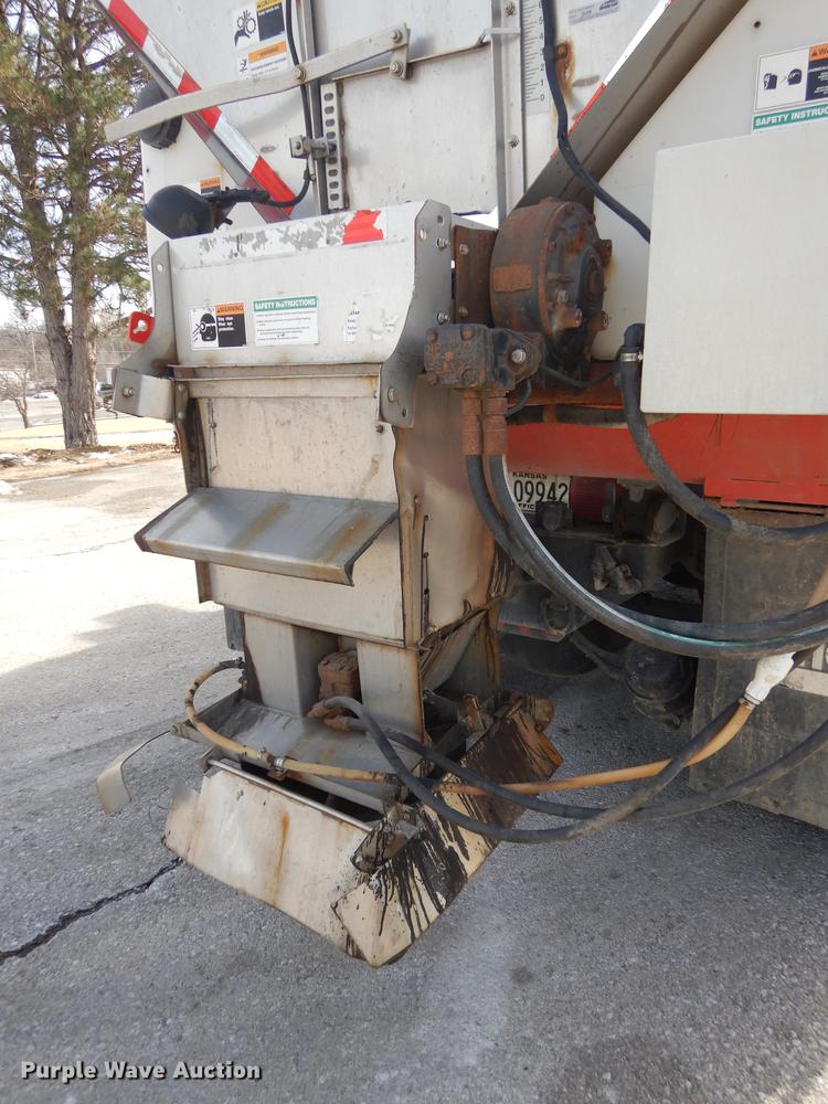 image for item DB0416 2007 International 7400 dump truck