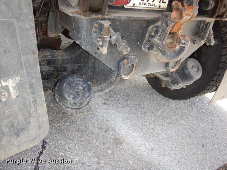 image for item DB0416 2007 International 7400 dump truck