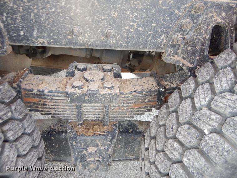 image for item DB0416 2007 International 7400 dump truck