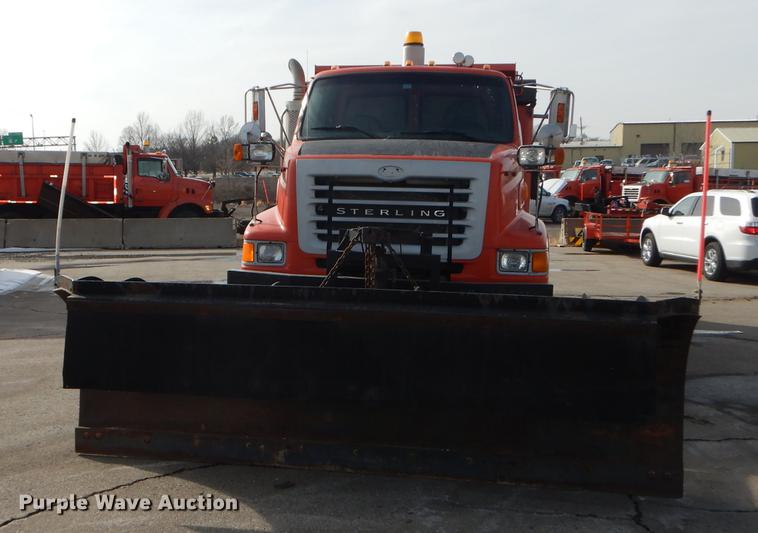 image for item DB0417 2003 Sterling LT7500 dump truck