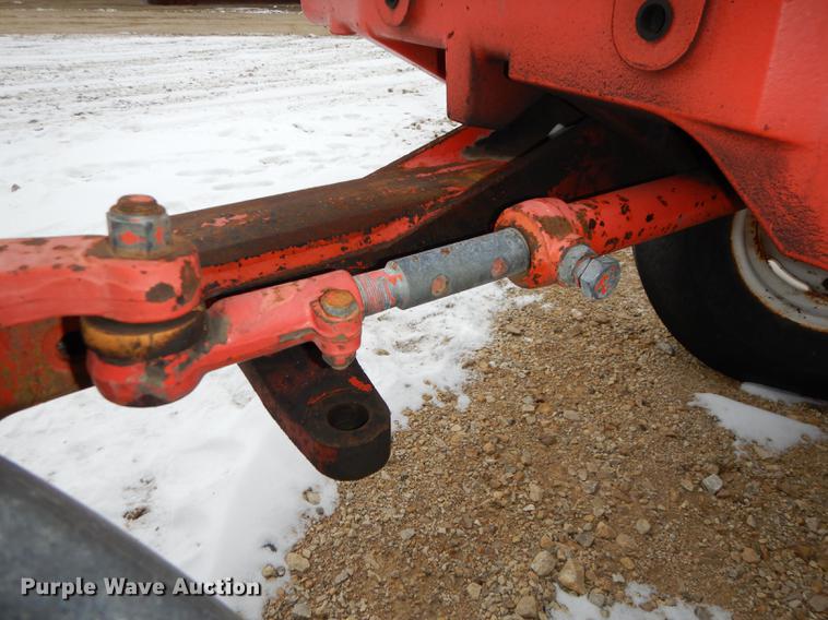 image for item DB0418 1999 New Holland TS100 tractor