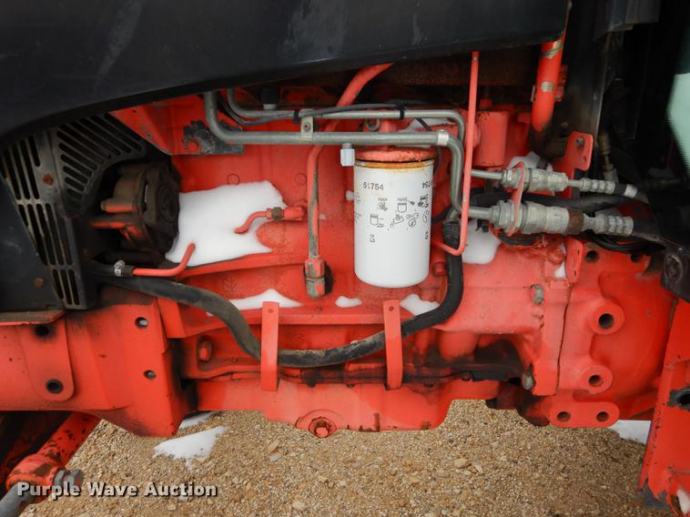 image for item DB0418 1999 New Holland TS100 tractor