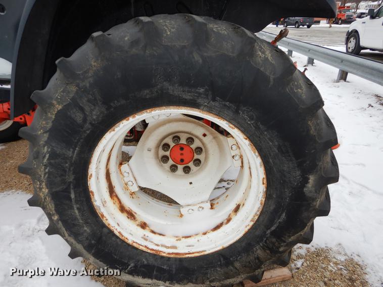 image for item DB0418 1999 New Holland TS100 tractor