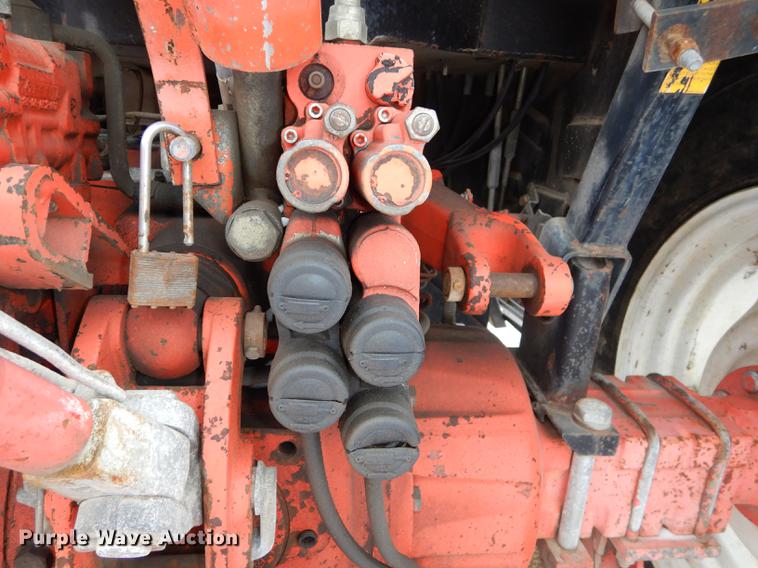 image for item DB0418 1999 New Holland TS100 tractor