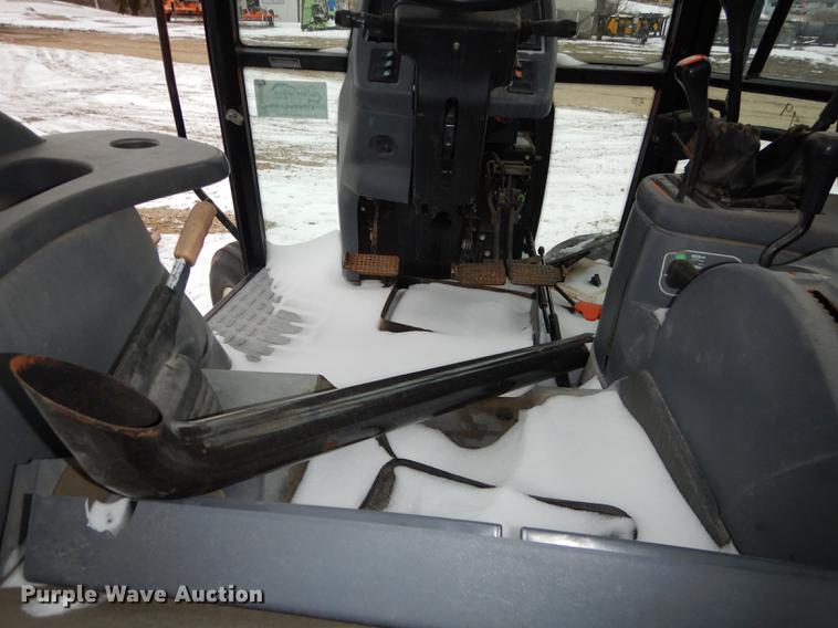 image for item DB0418 1999 New Holland TS100 tractor