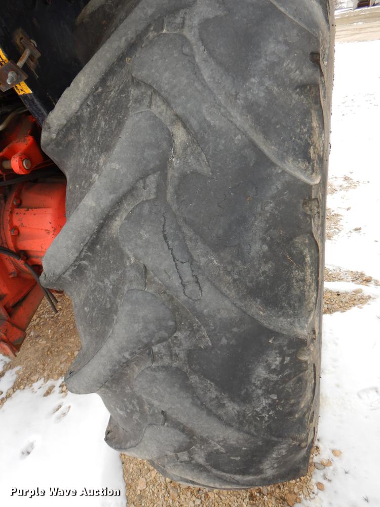 image for item DB0418 1999 New Holland TS100 tractor