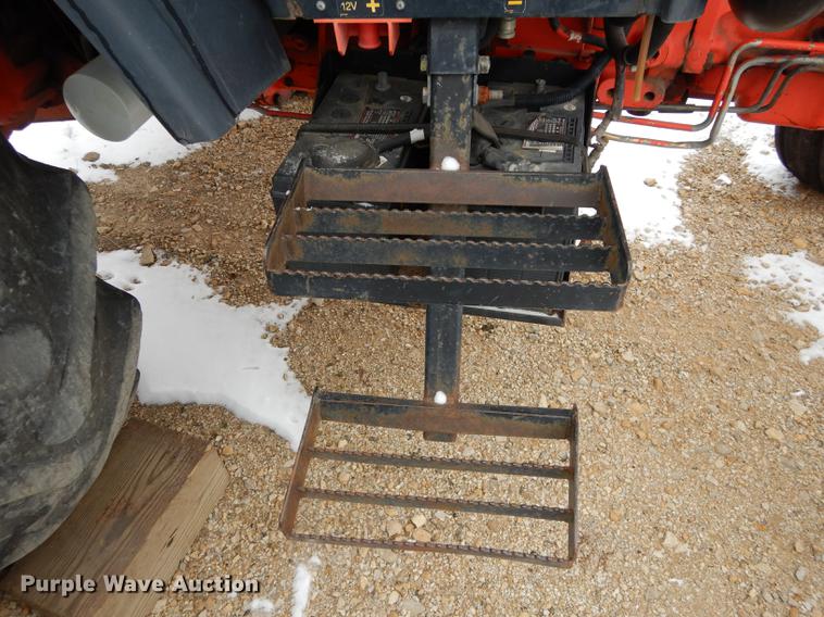 image for item DB0418 1999 New Holland TS100 tractor