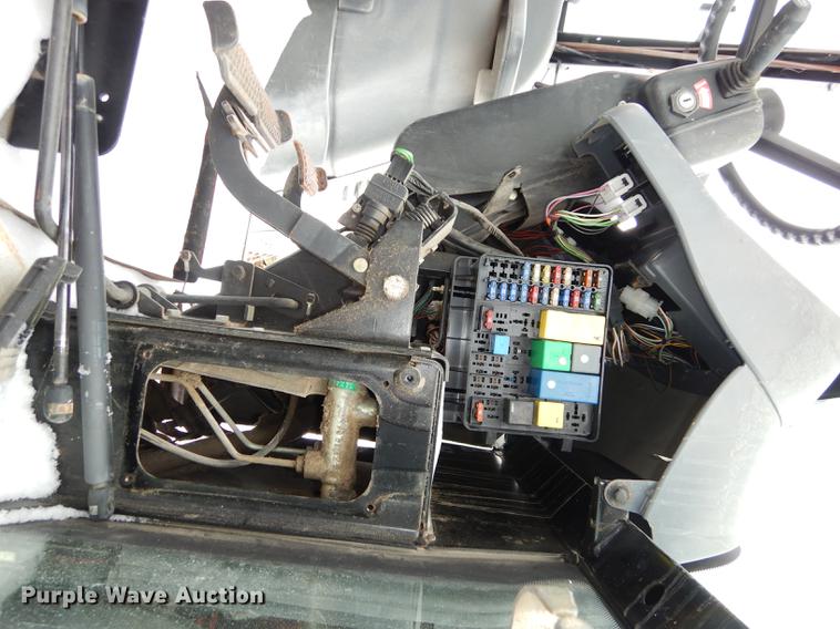 image for item DB0418 1999 New Holland TS100 tractor