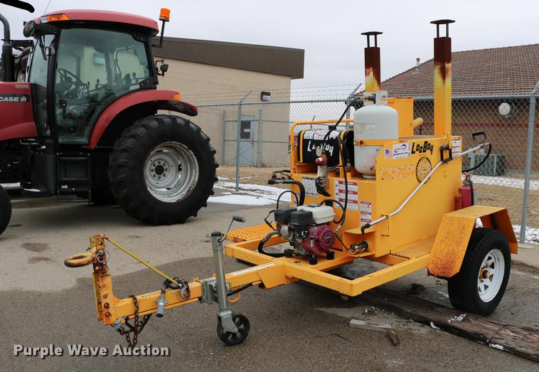image for item DB6583 2006 LeeBoy L150T asphalt distributor