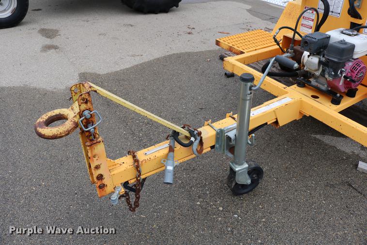 image for item DB6583 2006 LeeBoy L150T asphalt distributor