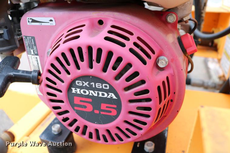 image for item DB6583 2006 LeeBoy L150T asphalt distributor