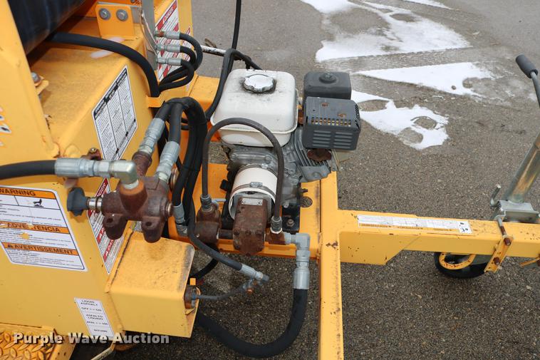 image for item DB6583 2006 LeeBoy L150T asphalt distributor