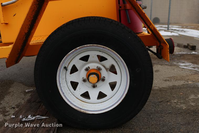 image for item DB6583 2006 LeeBoy L150T asphalt distributor