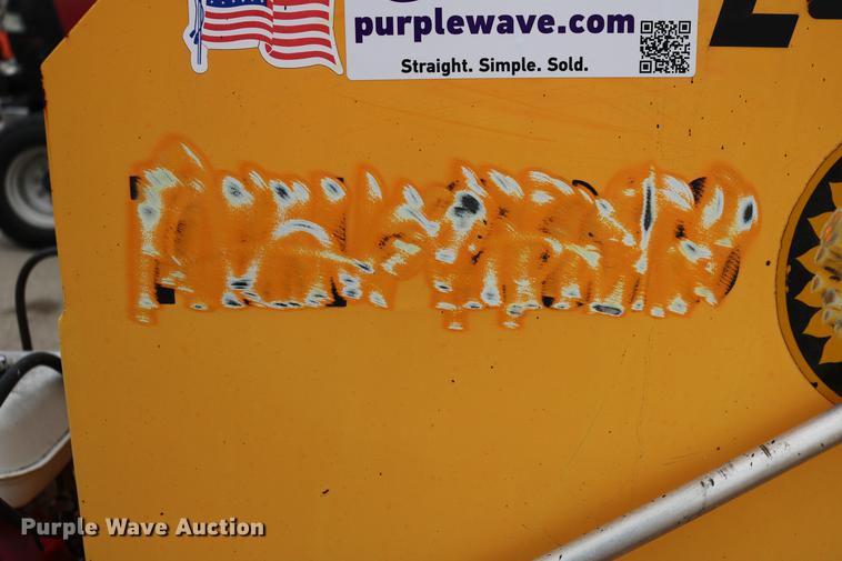 image for item DB6583 2006 LeeBoy L150T asphalt distributor