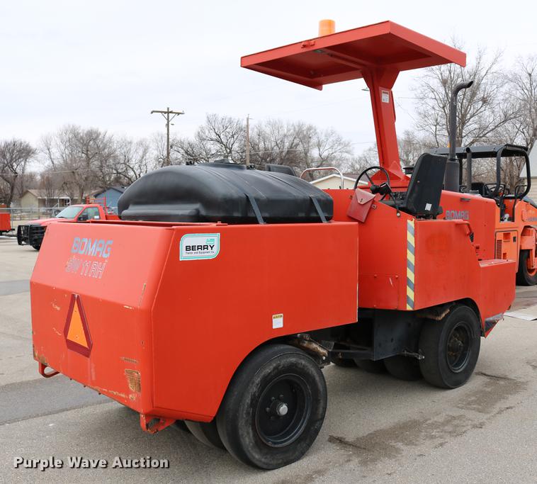 image for item DB6584 2000 Bomag BW11RH pneumatic roller