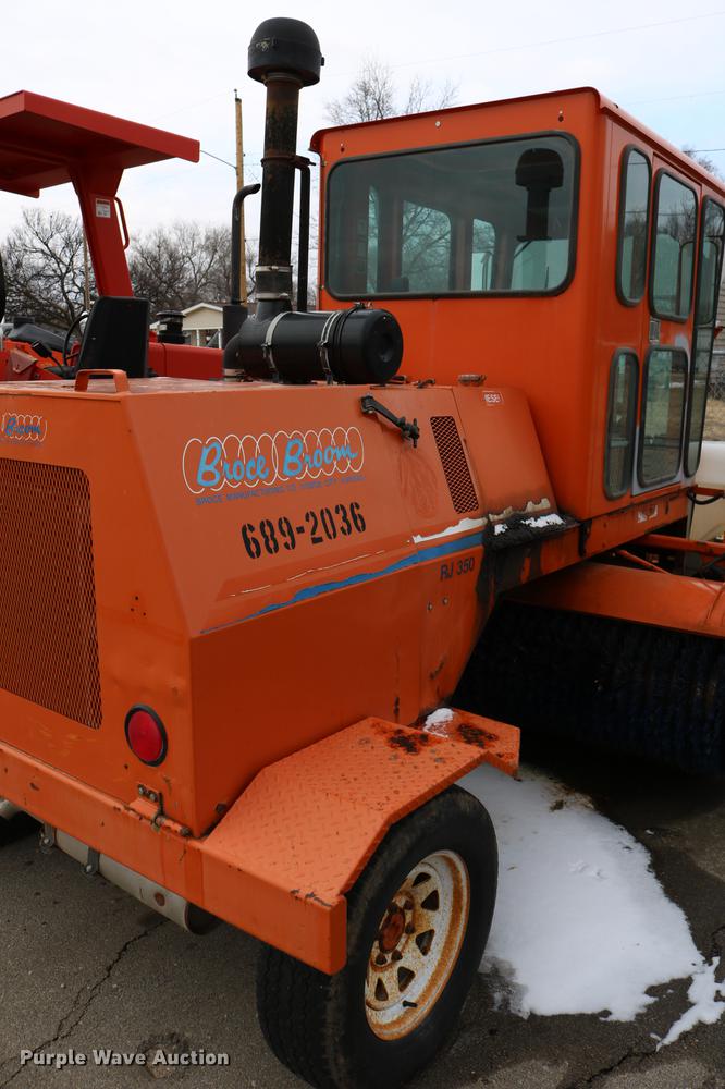 image for item DB6585 2006 Broce RJ350 broom