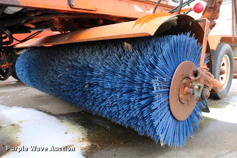 image for item DB6585 2006 Broce RJ350 broom