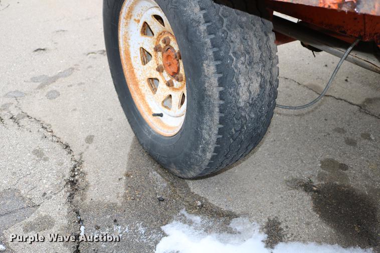 image for item DB6585 2006 Broce RJ350 broom