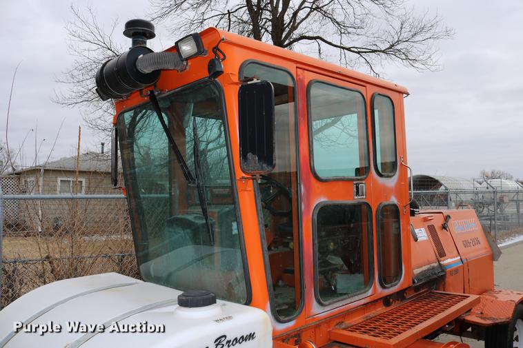 image for item DB6585 2006 Broce RJ350 broom