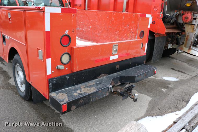 image for item DB6586 2008 Ford F250 Super Duty utility bed pickup truck